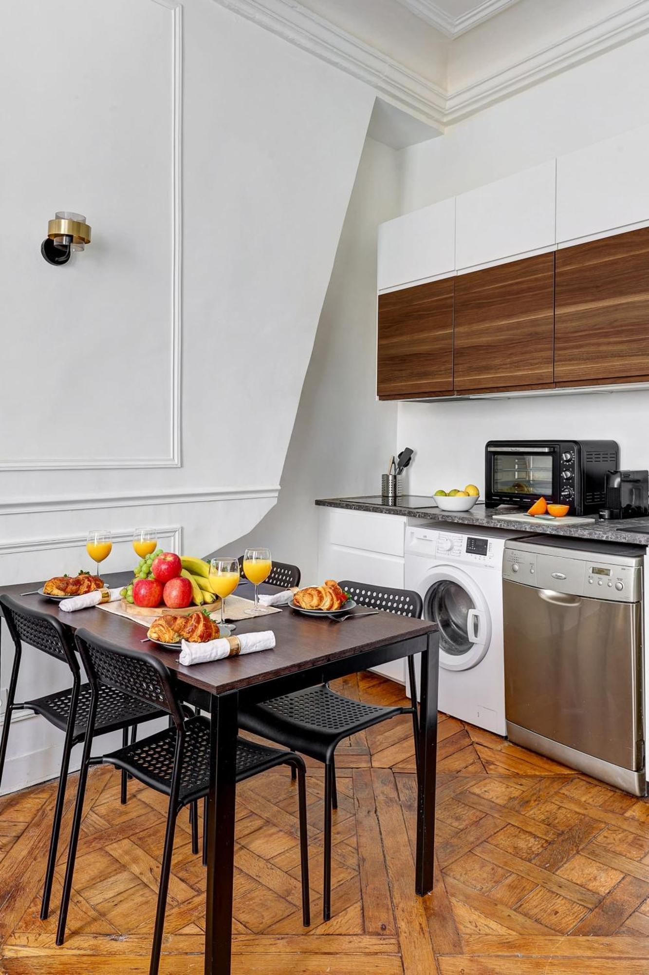 Eiffel Tower & Invalides - 1Br - Cityapartmentstay Parijs Buitenkant foto